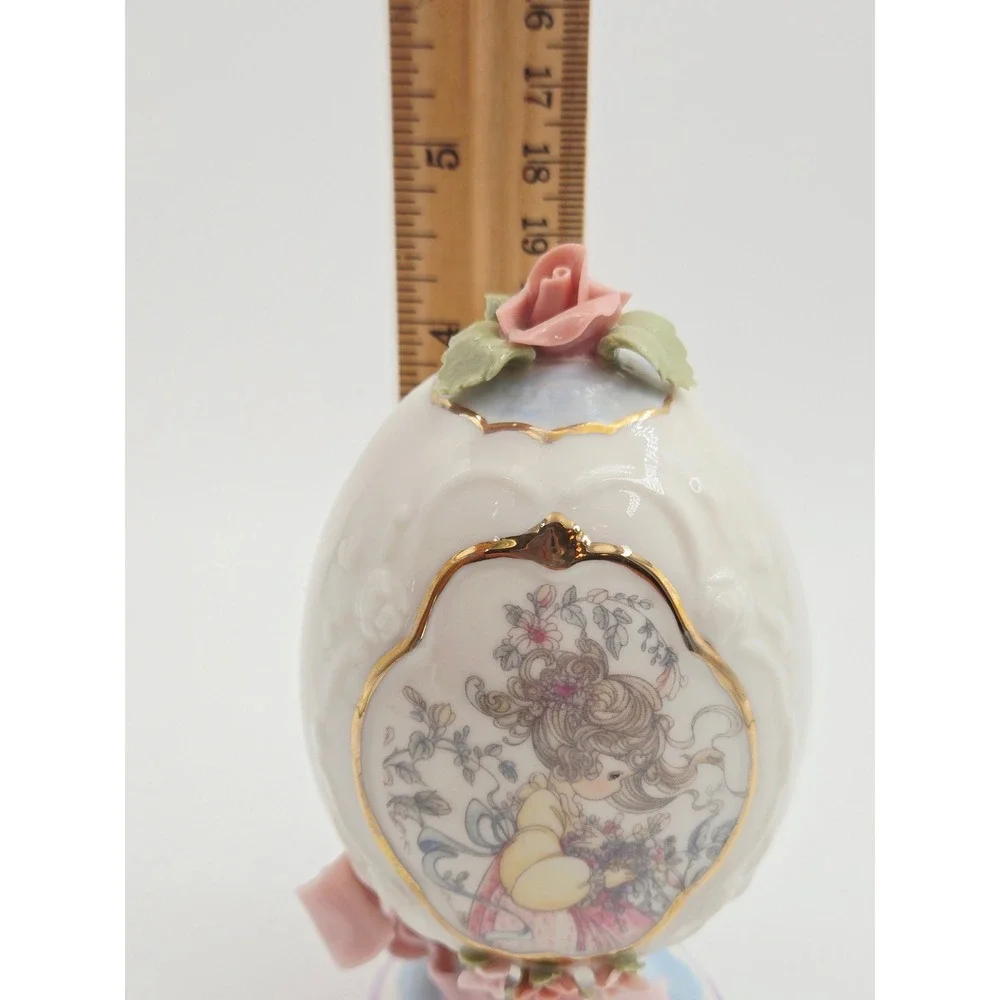 Enesco Precious Moments Sweetheart Porcelain Egg Figurine 3D Rose Gold Trim